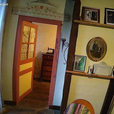 Maison Preservee Et Authentique Dans Bastide Du Lot Vakantiehuis