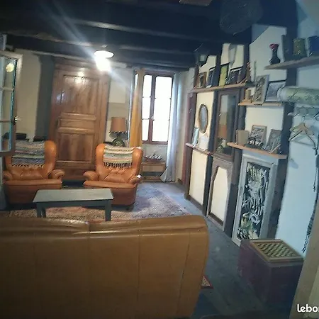 Maison Preservee Et Authentique Dans Bastide Du Lot