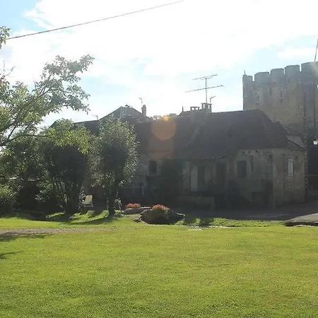 Maison Preservee Et Authentique Dans Bastide Du Lot *