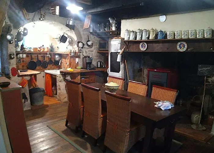 بيت للعطل Maison Preservee Et Authentique Dans Bastide Du Lot *