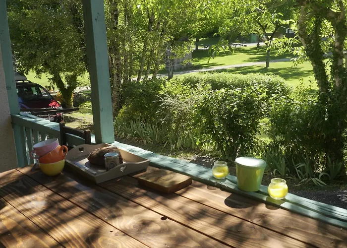 بيت للعطل Maison Preservee Et Authentique Dans Bastide Du Lot Rudelle