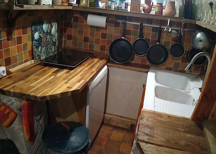 Maison Preservee Et Authentique Dans Bastide Du Lot Rudelle